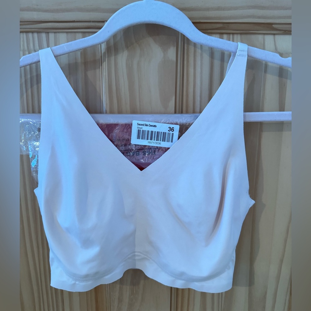 Beautiful Ruby Ribbon Second Skin Demi